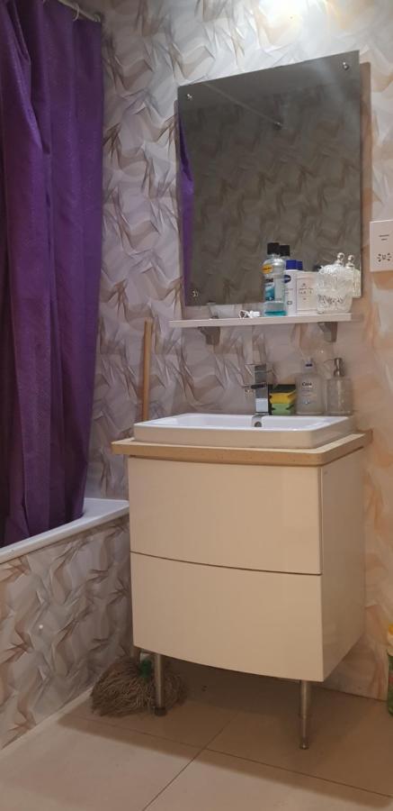 Jadwin Beautiful Room Share Toilet 2 People 런던 외부 사진